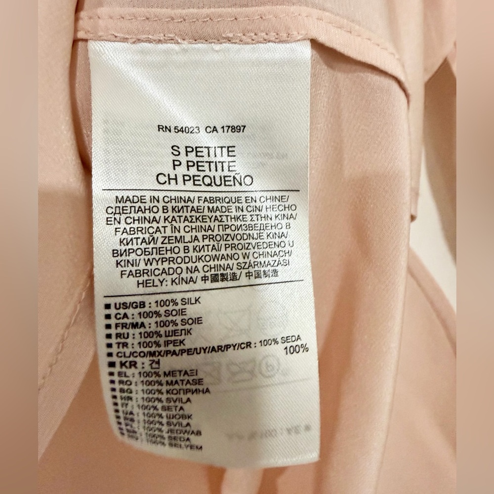 Banana Republic Silk Blush Pink Sheer Long Sleeve Button Front Small Petite Top - Picture 3 of 6